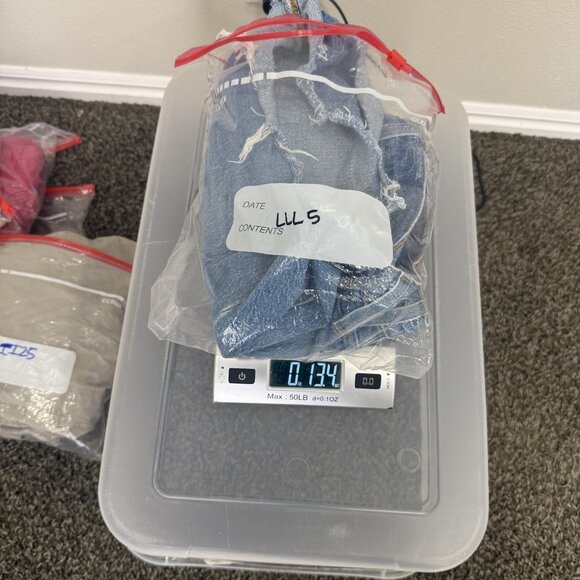 Levis Denim Shorts Womens 31 Blue High Rise Button Fly Cutoff Raw Hem Distressed - Picture 10 of 10